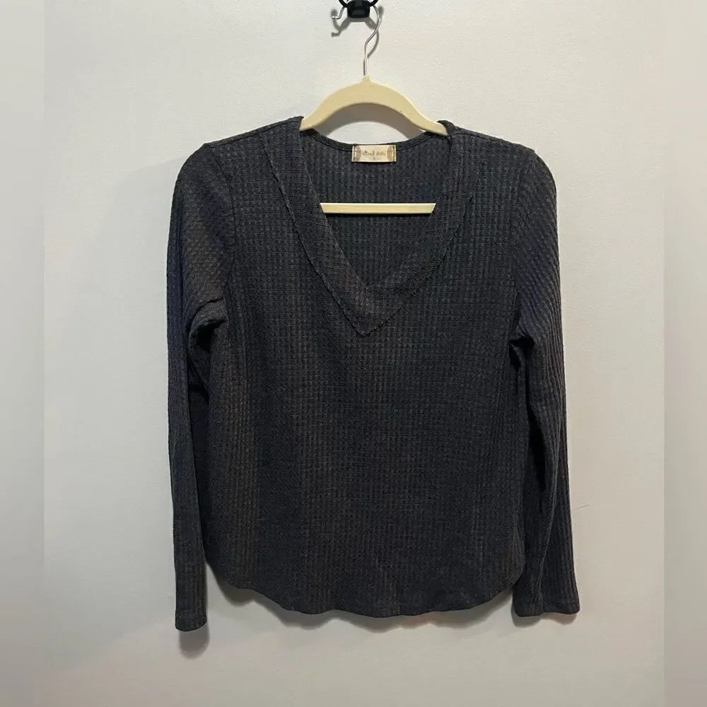 Altar’d State Waffle Knit Heather Blue V Neck Shirt S